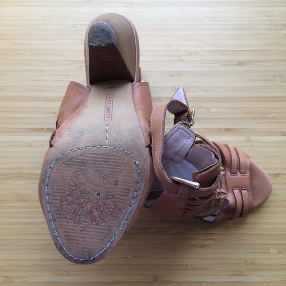 🟣 2/$10 Vince Camuto Effel Sandal - Fudge (4.5) - Picture 11 of 12